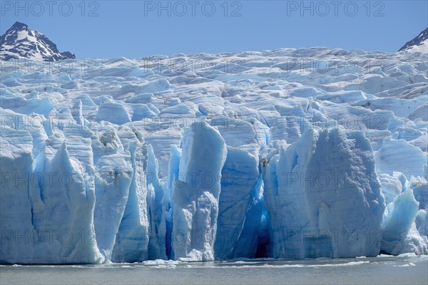 Glacier, Lago Grey, Torres del Paine National Park, Parque Nacional Torres del Paine, Cordillera del Paine, Towers of the Blue Sky, Region de Magallanes y de la Antartica Chilena, Ultima Esperanza Province, UNESCO Biosphere Reserve, Patagonia, End of the World, Chile, South America