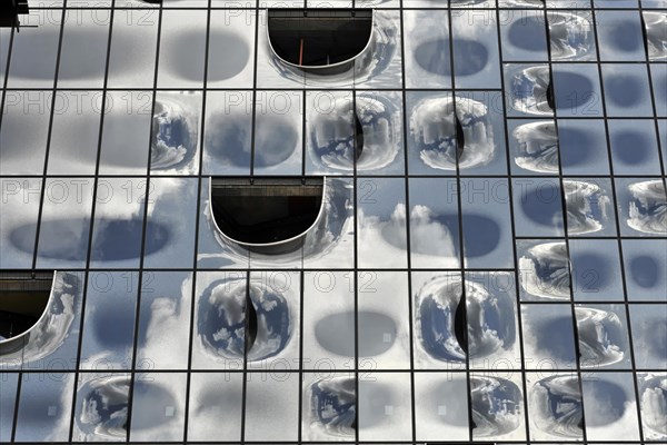 Elbe Philharmonic Hall, exterior view, detailed view of a glass facade with the reflection of clouds in the windows, Hamburg, Hanseatic City of Hamburg, Germany, Europe