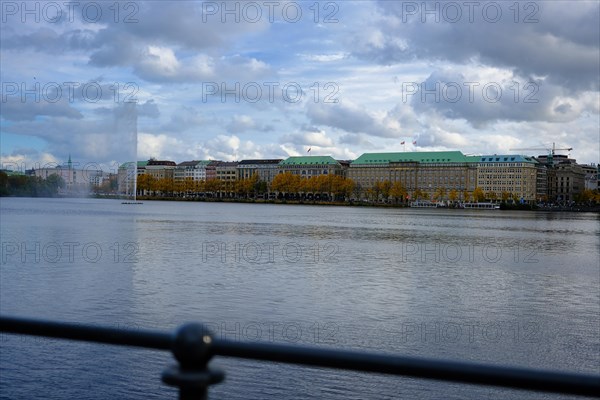 View over the Inner Alster Lake, Hapag Lloyd building behind, Hanseatic City of Hamburg, Hamburg, Germany, Europe