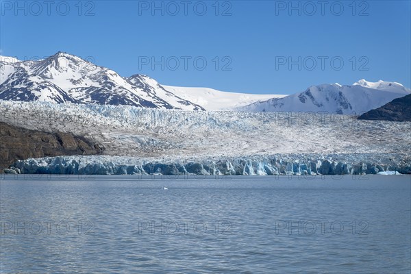 Glacier, Lago Grey, Torres del Paine National Park, Parque Nacional Torres del Paine, Cordillera del Paine, Towers of the Blue Sky, Region de Magallanes y de la Antartica Chilena, Ultima Esperanza Province, UNESCO Biosphere Reserve, Patagonia, End of the World, Chile, South America