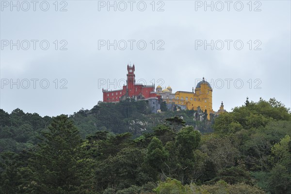 Palacio national de pena, sintra, portugal