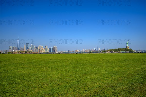 Views on New York Harbor, Manhattan and Statue of Liberty from the Liberty State Park, Jersey City, NJ, USA, USA, North America