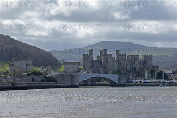 Castle, bridge, River Conwy, Conwy, Wales, Great Britain