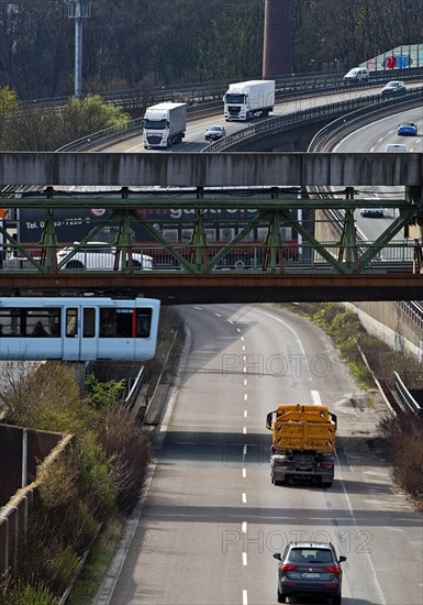 Wuppertal suspension railway crosses the A46 motorway at Sonnborner Kreuz, motorway junction, Wuppertal, North Rhine-Westphalia, Germany, Europe