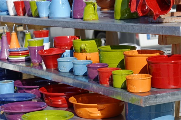 Pottery bowls, pots, Marseille, A stall with a selection of colourful ceramic pots, Marseille, Departement Bouches du Rhone, Region Provence Alpes Cote d'Azur, France, Europe