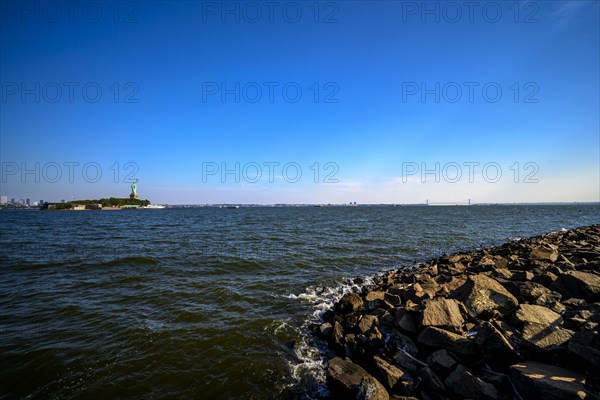 Views on New York Harbor, Manhattan and Statue of Liberty from the Liberty State Park, Jersey City, NJ, USA, USA, North America