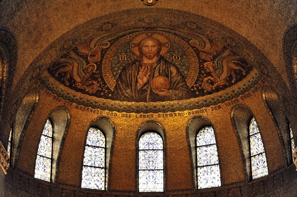 Church of the Redeemer, start of construction 1903, Bad Homburg v. d. Hoehe, Hesse, Interior view of a church with a mosaic of Jesus Christ on the vaulted ceiling, Church of the Redeemer, start of construction 1903, Bad Homburg v. Hoehe, Hesse, Germany, Europe