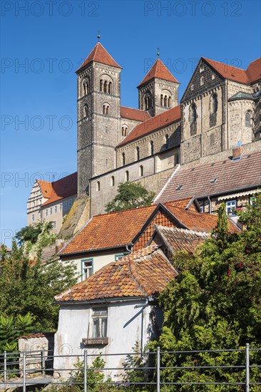 The castle hill with the collegiate church of St. Servatii above the half-timbered houses in the historic old town, UNESCO World Heritage Site, Quedlinburg, Saxony-Anhalt, Germany, Europe