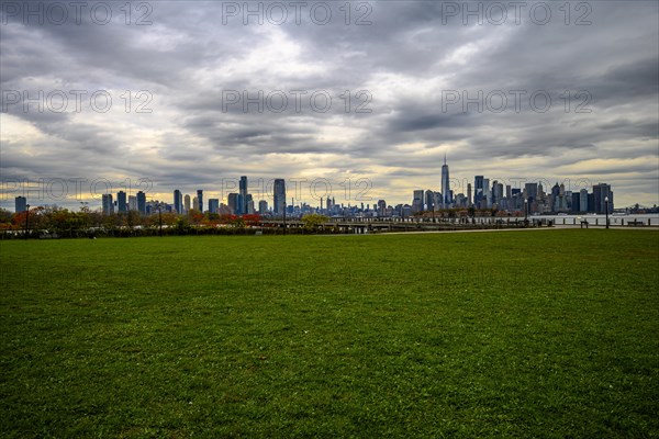 Views on New York Harbor, Manhattan and Statue of Liberty from the Liberty State Park, Jersey City, NJ, USA, USA, North America