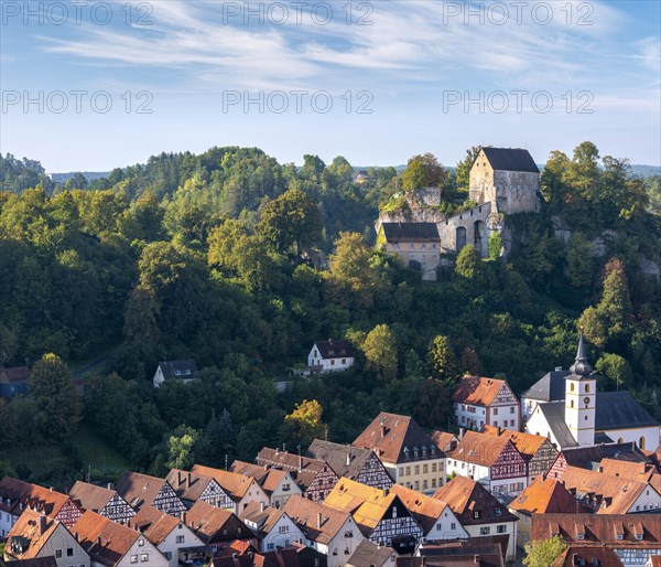 View of Pottenstein with castle, church and half-timbered houses, Townscape, Franconian Switzerland, Franconian Alb, Upper Franconia, Franconia, Bavaria