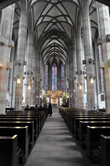 Interior, Altar of St Mary's Chapel, Market Square, Wuerzburg, Gothic nave with stained glass windows and centrally located altar between rows of seats, Wuerzburg, Lower Franconia, Bavaria, Germany, Europe