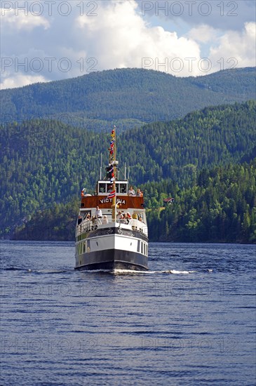 Historic canal boat MS Victoria on the Telemark Canal, mountains and lakes, shipping, historic waterway, Telemark, Norway, Europe