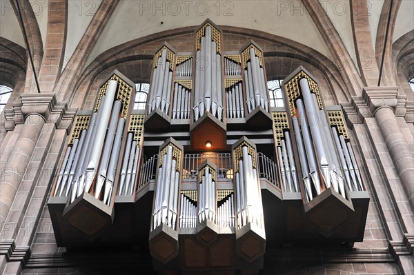 Speyer Cathedral, A large church organ with numerous pipes stands in the Gothic church interior, Speyer Cathedral, Unesco World Heritage Site, foundation stone laid around 1030, Speyer, Rhineland-Palatinate, Germany, Europe