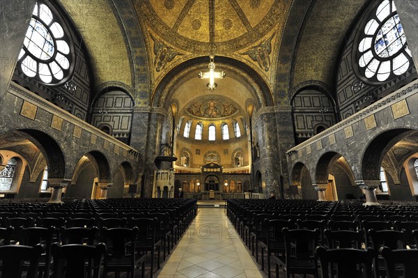 Church of the Redeemer, start of construction 1903, Bad Homburg v. d. Hoehe, Hesse, Germany, Spacious church interior with pews and a dome, decorated with arches and mosaics, Church of the Redeemer, start of construction 1903, Bad Homburg v. Hoehe, Hesse, Germany, Europe