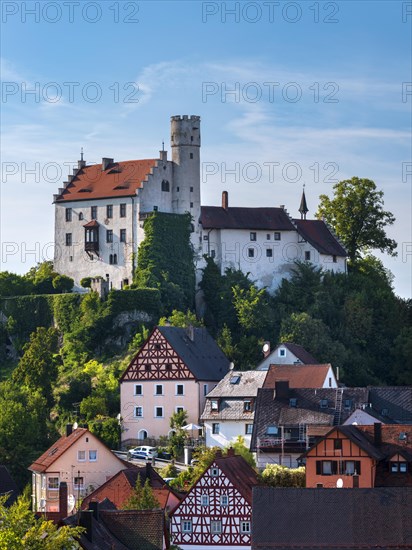 Goessweinstein with castle and half-timbered houses, Franconian Switzerland, Upper Franconia, Franconia, Bavaria, Germany, Europe