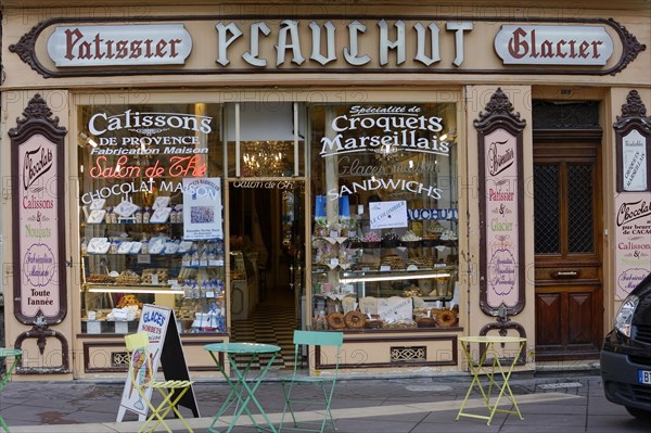 Marseille, Traditional French sweet shop with signs and window display, Marseille, Departement Bouches-du-Rhone, Region Provence-Alpes-Cote d'Azur, France, Europe