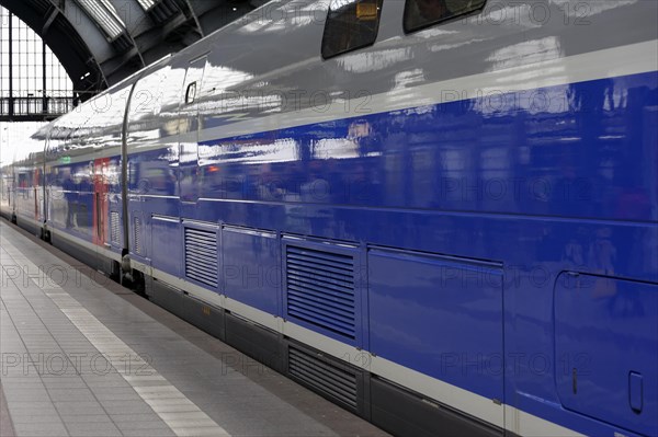 TGV at Marseille-Saint-Charles station, Marseille, train at platform waiting for departure, modern transport architecture, Marseille, Departement Bouches-du-Rhone, Region Provence-Alpes-Cote d'Azur, France, Europe