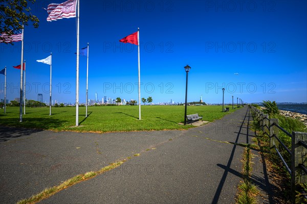 Views on New York Harbor, Manhattan and Statue of Liberty from the Liberty State Park, Jersey City, NJ, USA, USA, North America