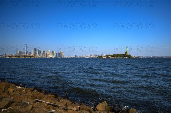 Views on New York Harbor, Manhattan and Statue of Liberty from the Liberty State Park, Jersey City, NJ, USA, USA, North America