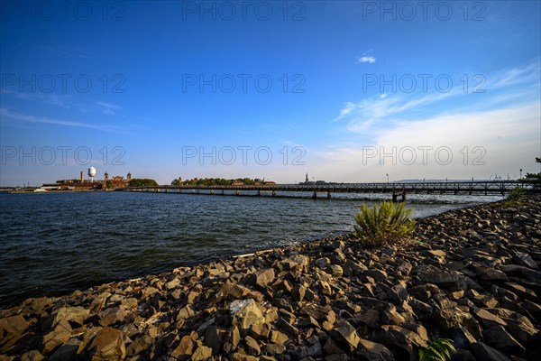 Views on New York Harbor, Manhattan and Statue of Liberty from the Liberty State Park, Jersey City, NJ, USA, USA, North America