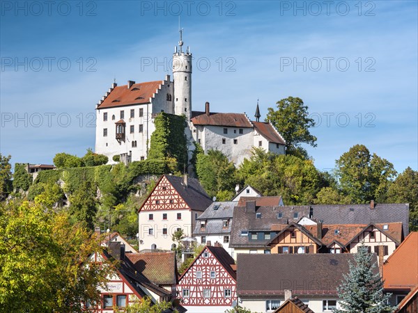 Goessweinstein with castle and half-timbered houses, Franconian Switzerland, Upper Franconia, Franconia, Bavaria, Germany, Europe