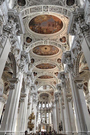 St Stephan's Cathedral, Passau, opulently designed baroque church interior with artistic frescoes and ceiling paintings, Passau, Bavaria, Germany, Europe