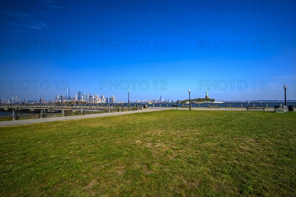 Views on New York Harbor, Manhattan and Statue of Liberty from the Liberty State Park, Jersey City, NJ, USA, USA, North America