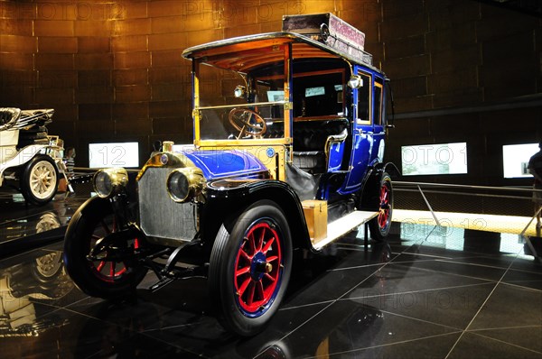 Classic blue vintage Mercedes-Benz car with closed cabin in a car exhibition, Mercedes-Benz Museum, Stuttgart, Baden-Wuerttemberg, Germany, Europe