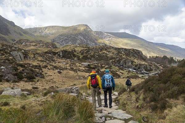 People, LLyn Idwal walking trail, Snowdonia National Park near Pont Pen-y-benglog, Bethesda, Bangor, Wales, Great Britain