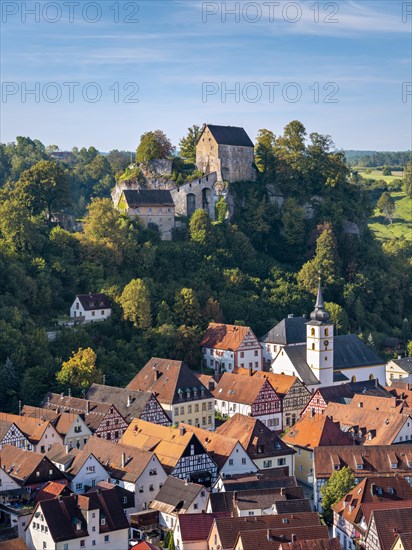 View of Pottenstein with castle, church and half-timbered houses, Townscape, Franconian Switzerland, Franconian Alb, Upper Franconia, Franconia, Bavaria