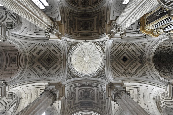Jaen, Catedral de Jaen, Cathedral of Jaen from the 13th century, Renaissance art epoch, Jaen, view upwards to the symmetrical vault of a church dome, Jaen, Andalusia, Spain, Europe