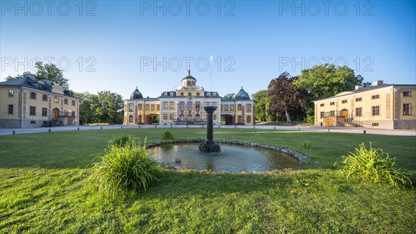 Belvedere Palace with fountain, Classical Weimar UNESCO World Heritage Site, Weimar, Thuringia, Germany, Europe