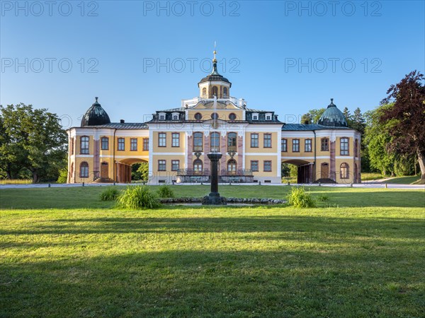 Belvedere Palace with fountain, Classical Weimar UNESCO World Heritage Site, Weimar, Thuringia, Germany, Europe