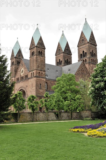 Church of the Redeemer, start of construction 1903, Bad Homburg v. d. Hoehe, Hesse, An imposing church in neo-Romanesque style, surrounded by well-tended flower gardens, Church of the Redeemer, start of construction 1903, Bad Homburg v. Hoehe, Hesse, Germany, Europe