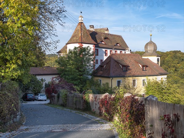 Egloffstein Castle above the Trubach Valley in autumn, Egloffstein, Upper Franconia, Franconian Switzerland, Bavaria, Germany, Europe