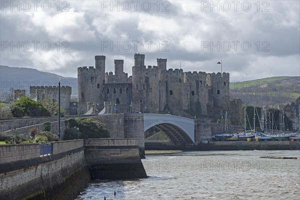 Castle, bridge, River Conwy, Conwy, Wales, Great Britain