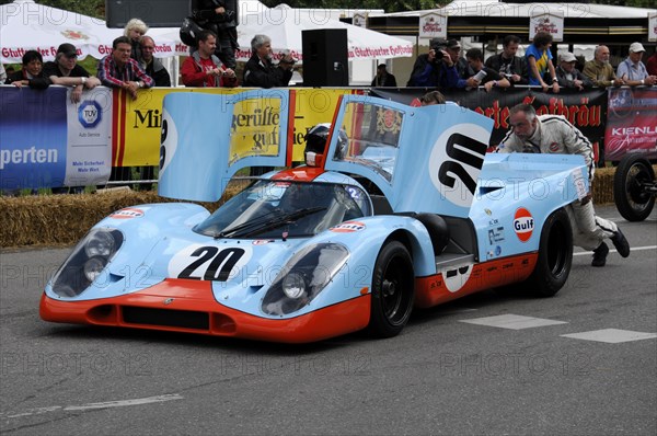 The Gulf racing car with the number 20 is presented at a racing event, SOLITUDE REVIVAL 2011, Stuttgart, Baden-Wuerttemberg, Germany, Europe