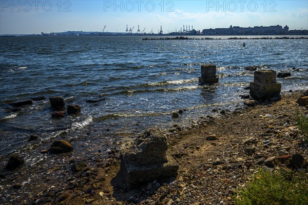 Views on New York Harbor, Manhattan and Statue of Liberty from the Liberty State Park, Jersey City, NJ, USA, USA, North America