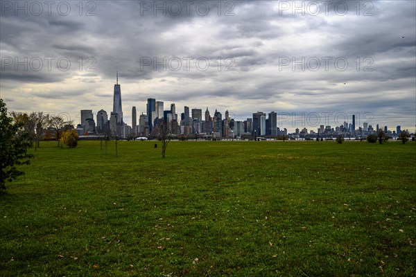 Views on New York Harbor, Manhattan and Statue of Liberty from the Liberty State Park, Jersey City, NJ, USA, USA, North America