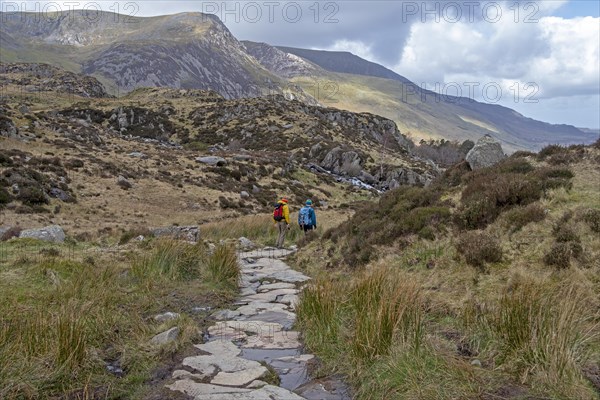 People, LLyn Idwal walking trail, Snowdonia National Park near Pont Pen-y-benglog, Bethesda, Bangor, Wales, Great Britain