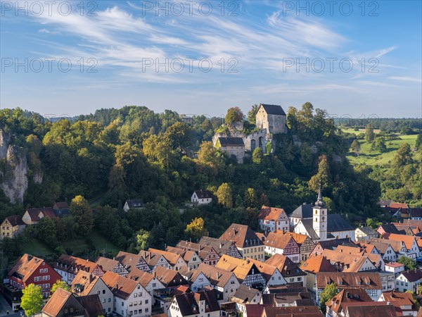 View of Pottenstein with castle, church and half-timbered houses, Townscape, Franconian Switzerland, Franconian Alb, Upper Franconia, Franconia, Bavaria