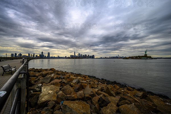 Views on New York Harbor, Manhattan and Statue of Liberty from the Liberty State Park, Jersey City, NJ, USA, USA, North America