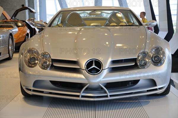 Museum, Mercedes-Benz Museum, Stuttgart, Front view of a silver Mercedes-Benz SLR McLaren in a showroom, Mercedes-Benz Museum, Stuttgart, Baden-Wuerttemberg, Germany, Europe