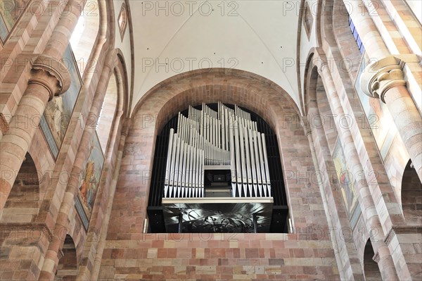 Speyer Cathedral, view of a church organ from the inside with many organ pipes and arches, Speyer Cathedral, Unesco World Heritage Site, foundation stone laid around 1030, Speyer, Rhineland-Palatinate, Germany, Europe
