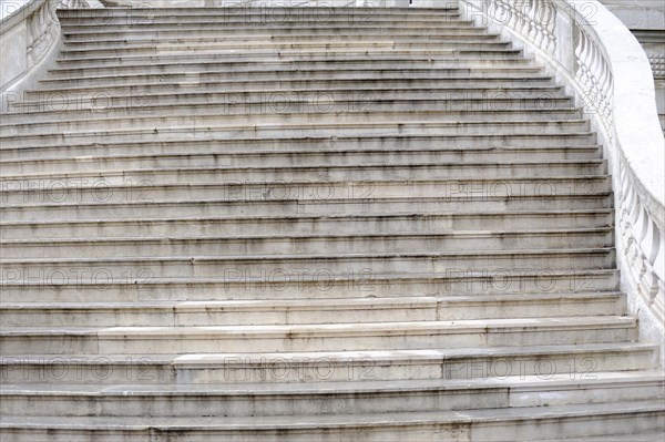 Palais Longchamp, Marseille, A wide staircase with white marble steps forming a strong geometric shape, Marseille, Departement Bouches-du-Rhone, Region Provence-Alpes-Cote d'Azur, France, Europe
