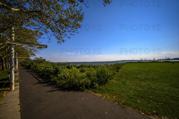 Views on New York Harbor, Manhattan and Statue of Liberty from the Liberty State Park, Jersey City, NJ, USA, USA, North America