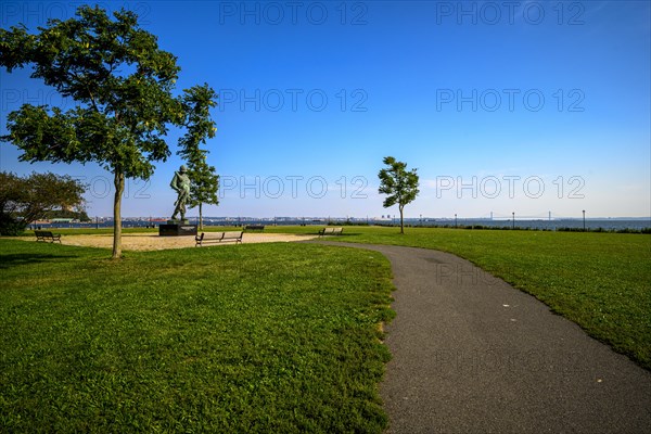 Views on New York Harbor, Manhattan and Statue of Liberty from the Liberty State Park, Jersey City, NJ, USA, USA, North America