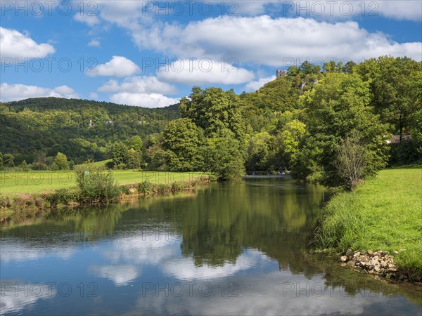 The River Wisent at Neideck Castle, near Ebermannstadt, Franconian Switzerland, Upper Franconia, Bavaria, Germany, Europe