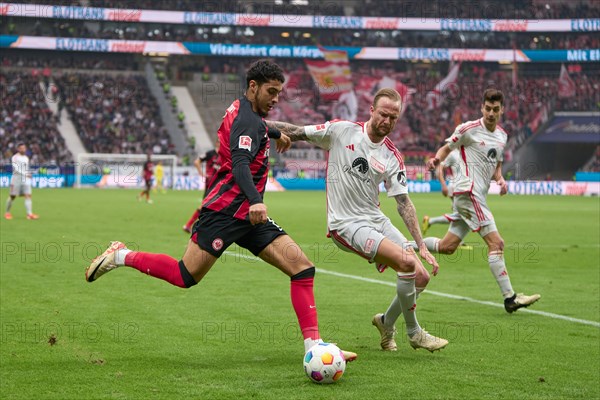 Bundesliga Eintracht Frankfurt-Union Berlin at Deutsche Bank Park in Frankfurt. Frankfurt's Fares Chaibi 8l9 and Berlin's Kevin Vogt fight for the ball. Frankfurt, Hesse, Germany, Europe