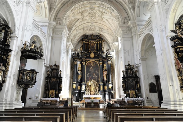 St. Paul's parish church, the first church was consecrated to St. Paul around 1050, Passau, view through the nave of a church to the magnificent high altar and the ceiling vault, Passau, Bavaria, Germany, Europe